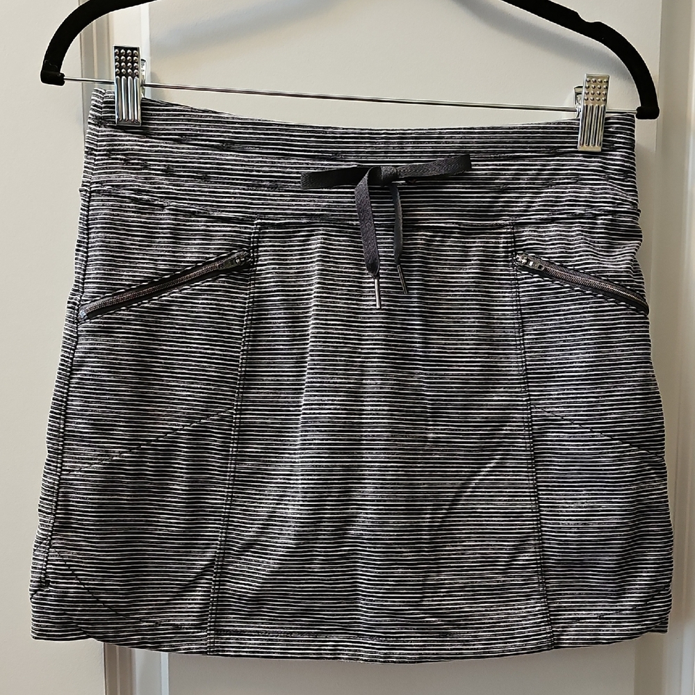 Athleta Grey and White Stripe Skort